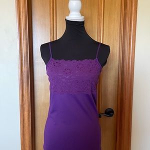 Boutique Essentials beautiful purple lace tank cami. NWOT